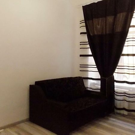 Apartment At Teodora Sqr Львов Экстерьер фото