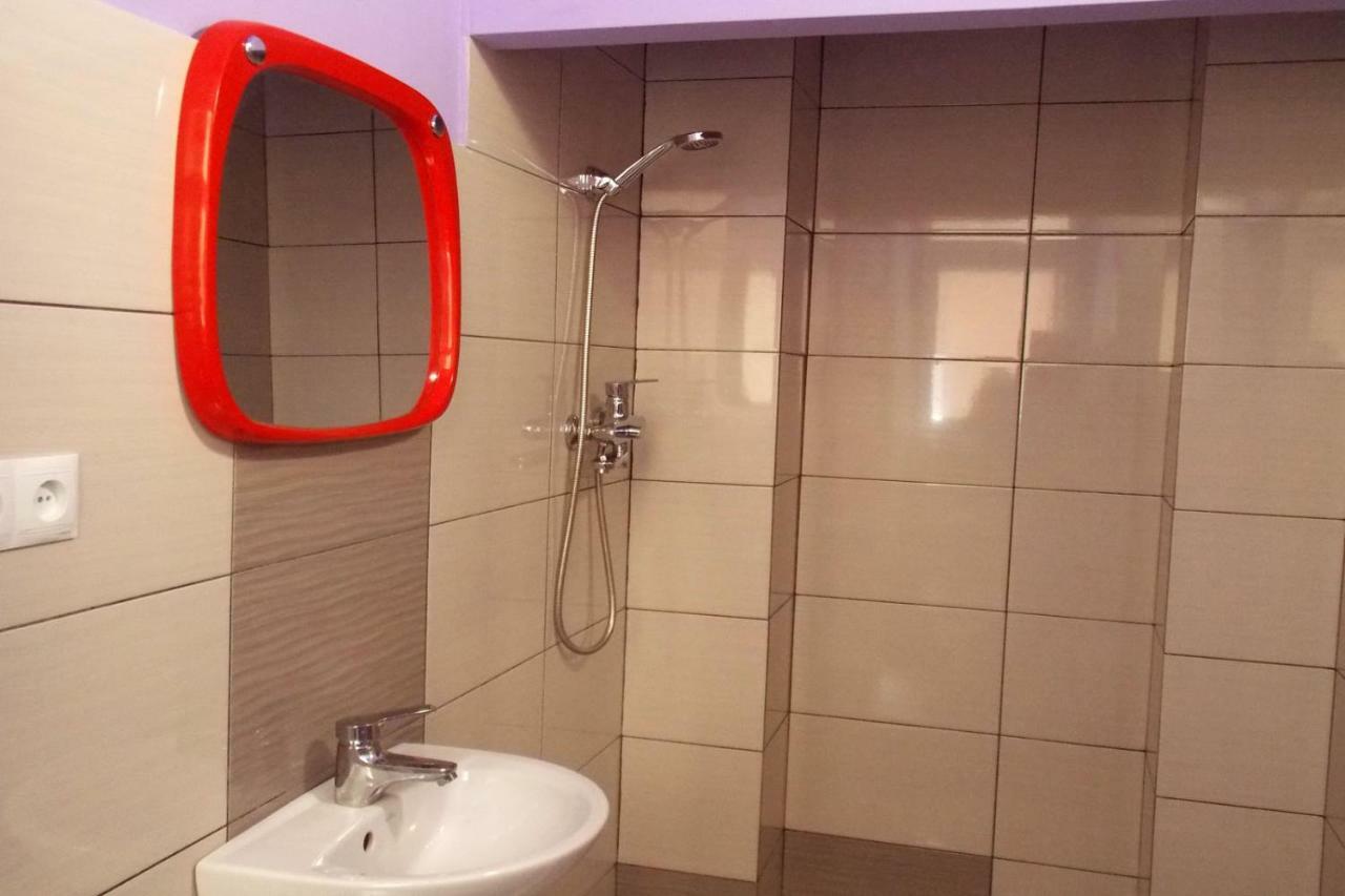 Apartment At Teodora Sqr Львов Экстерьер фото